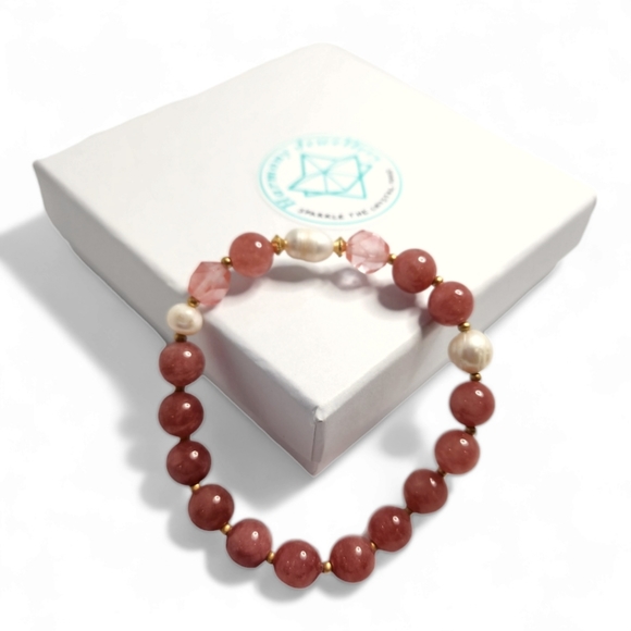 8 mm Strawberry Quartz and Freshwater Pearl bracelet - Picture 3 of 4
